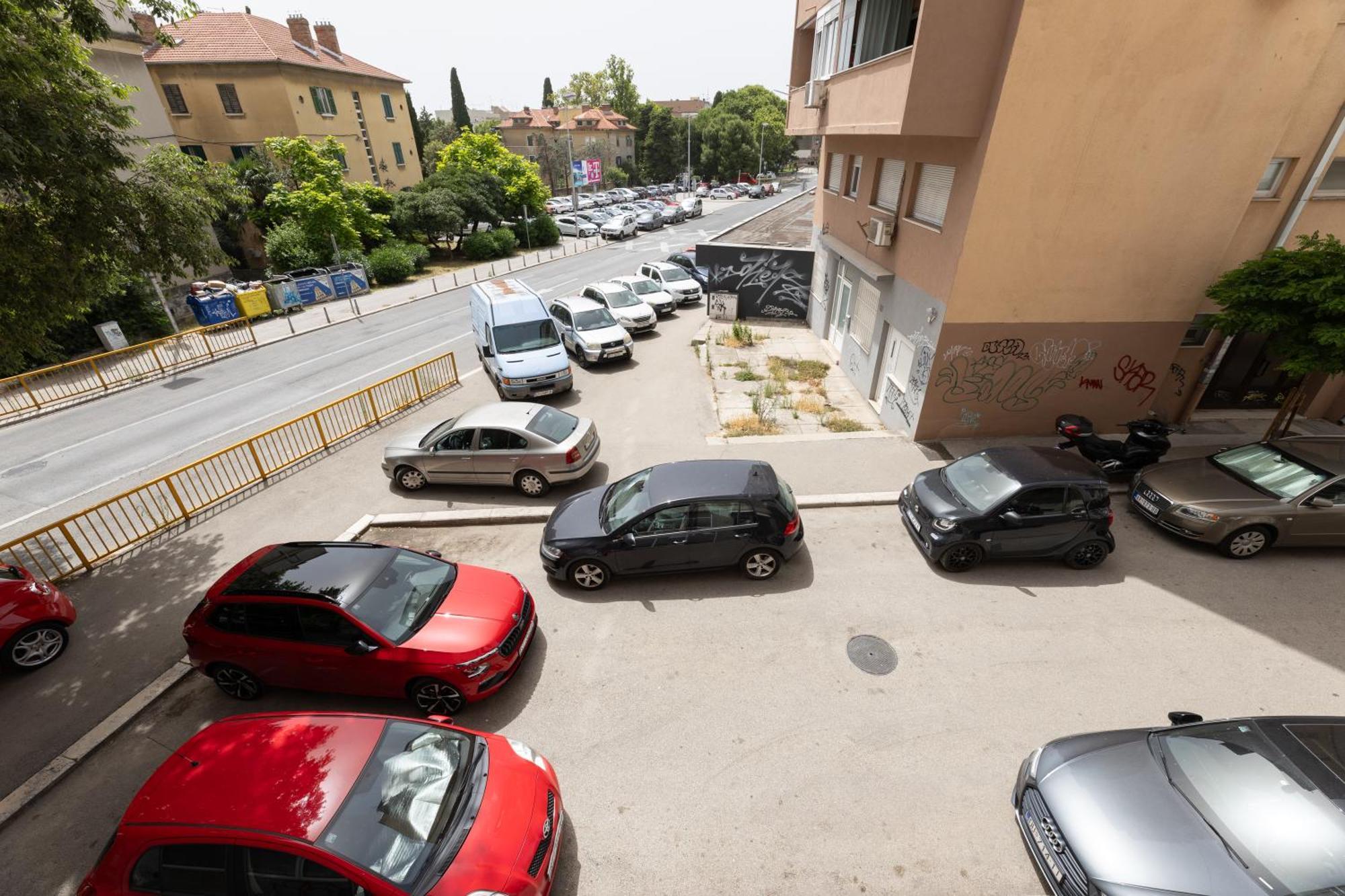 Apartment Central To Beach & Old Town Split Exterior foto